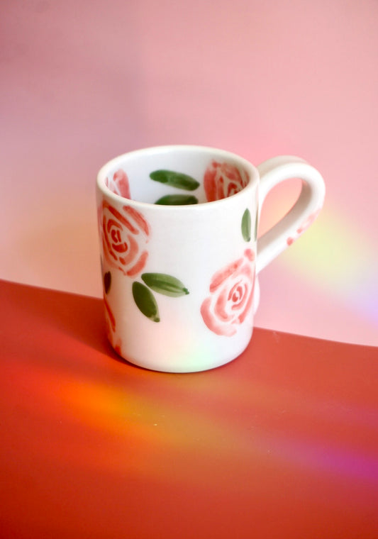 Taza rosas rojas
