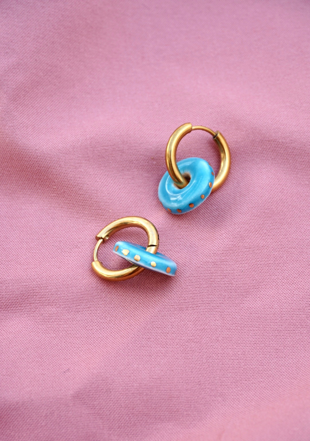 Pendientes donut azul con detalles en oro (edición limitada)